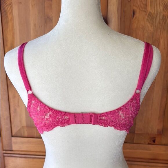 Victoria Secret Pink Lace Trimmed Bra.  Size 36 C. - Picture 3 of 6